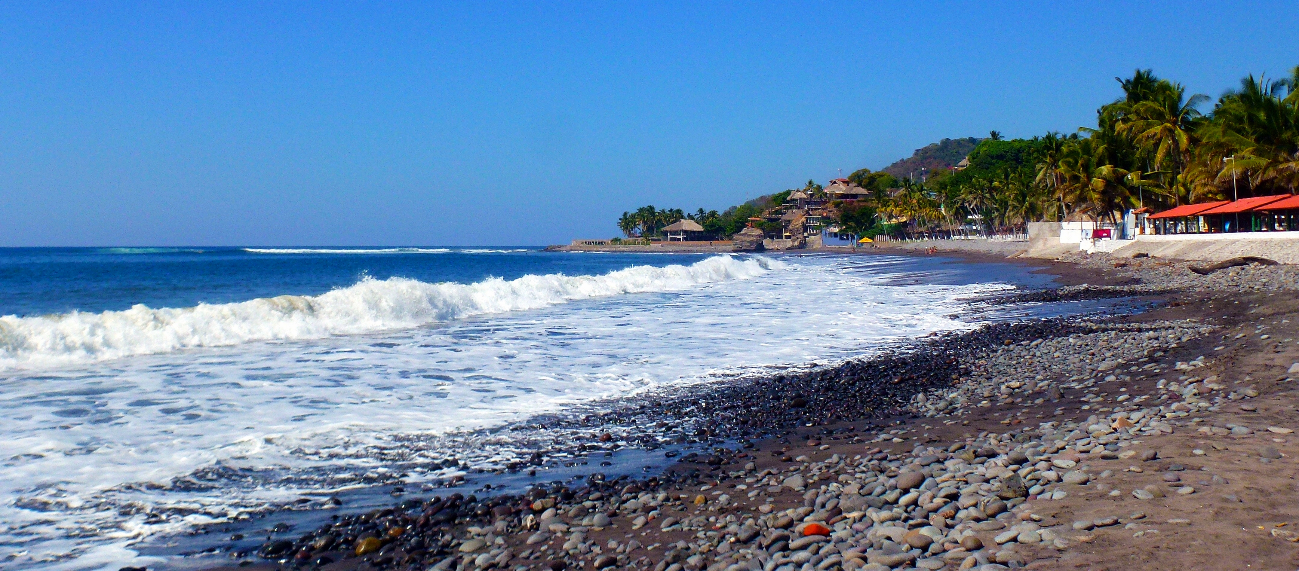 El Salvador – Vibrant Art Scenes & Laid-back Surf Beaches