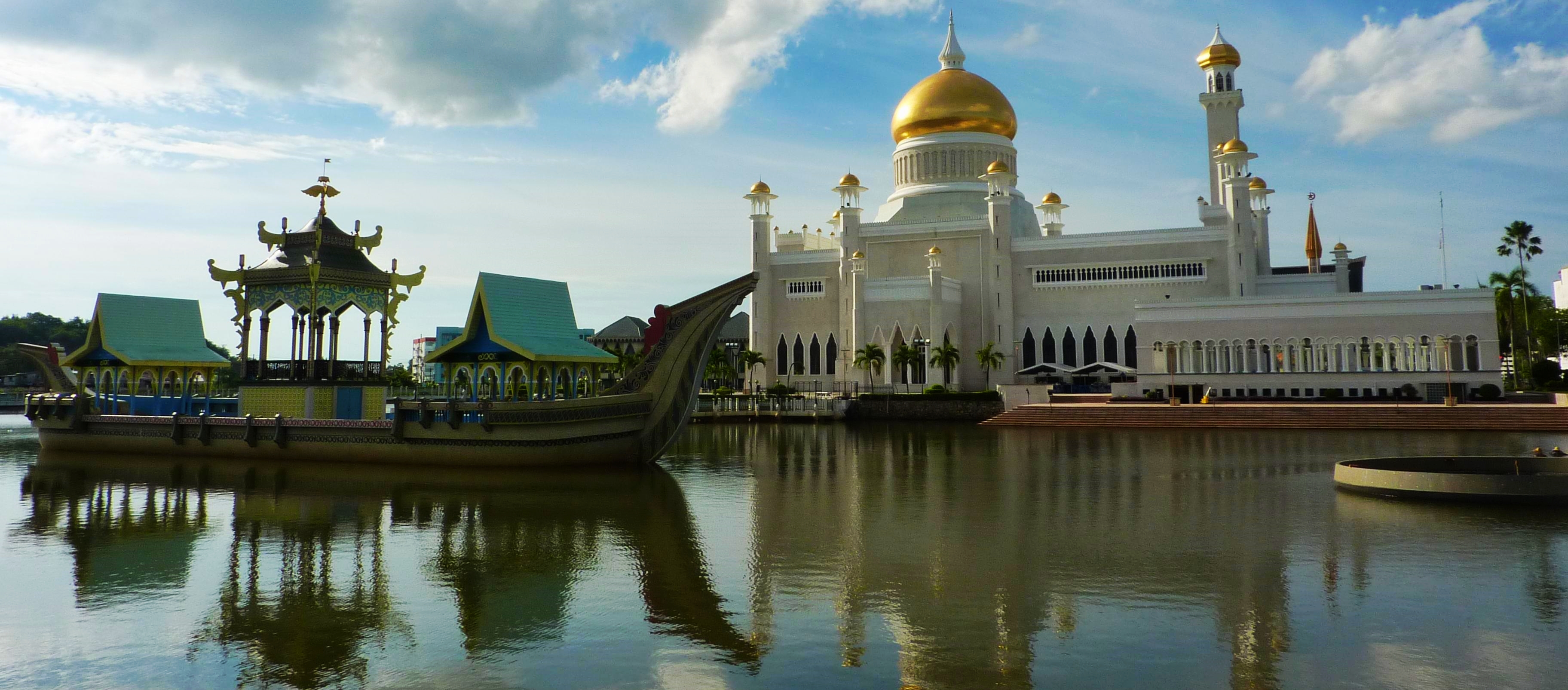 Brunei – The Wealthy Part of Borneo